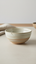 Ceramic breakfast bowl with glazed interior